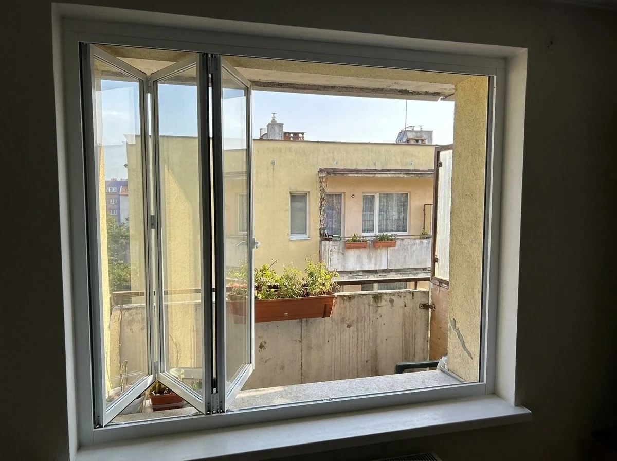 Katlanır cam balkon, panoramik görünüm — sonrası